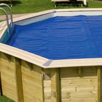 Copertura isotermica, ideale per preservare la temperatura dell'acqua per un bagno piÃ¹ lungo e limitare l'evaporazione riducendo il consumo dell'acqua.