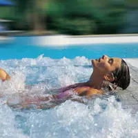 Kit idromassaggio in piscina, relax ed effetti benefici da inserire nella tua vasca.