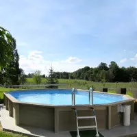 Piscina in pietra ricostruita effetto legno NATURALIS 7,75 x 4,72 x h 1,28 m