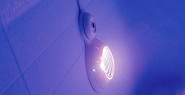 Faro subaqueo piscina