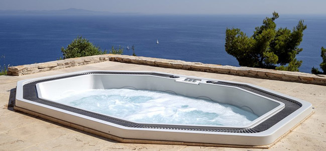 Vasca idromassaggio a sfioro