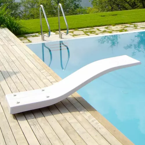 Trampolino per Piscina Modello Delfino 1,60 mt con ancoraggi : Trampolino per Piscina Modello Delfino 1,60 mt - BIANCO con ancoraggi, tavola PREFORATA
