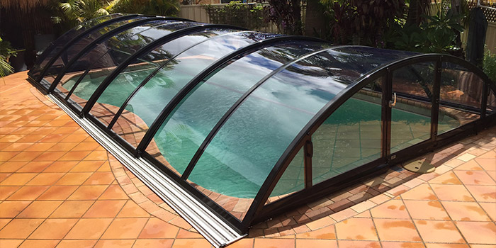 Copertura telescopica per piscina KLASIK BOX by ALBIXON Copertura telescopica per piscina KLASIK BOX by ALBIXON