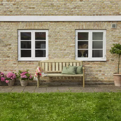 Panchina da giardino in legno DELIA da tre posti