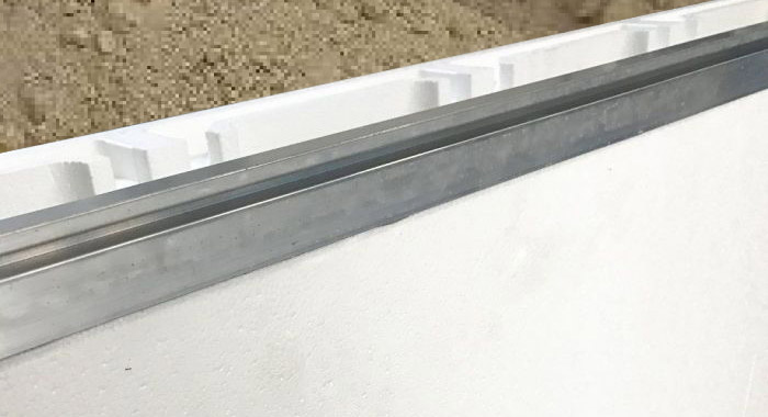 Bordino in alluminio per piscina in cemento o casseri