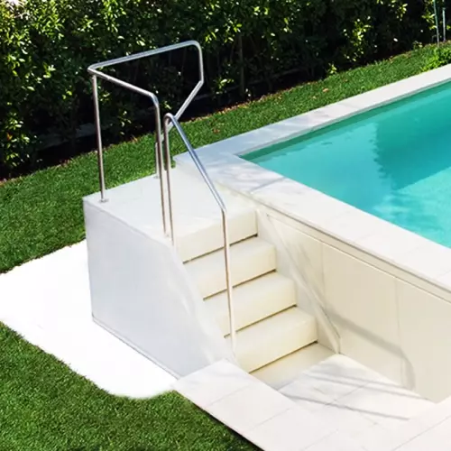 Scala di ingresso esterna polifunzionale