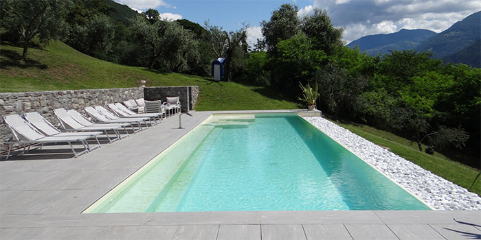 Bordo piatto HARMONY TORO liscio per piscina colore GRIGIO CHIARO