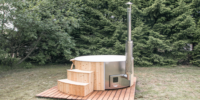 Tinozza in legno e vetroresina con stufa integrata