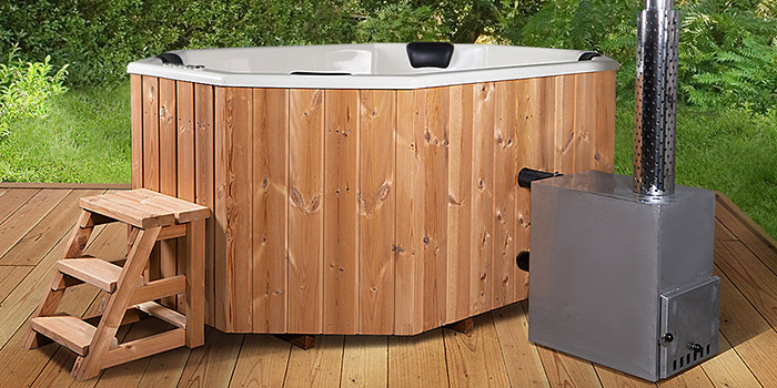 Tinozza idromassaggio in legno e vetroresina HELIOS 2,40 x 1,80 m con stufa esterna Tinozza idromassaggio in legno e vetroresina HELIOS 2,40 x 1,80 m con stufa esterna